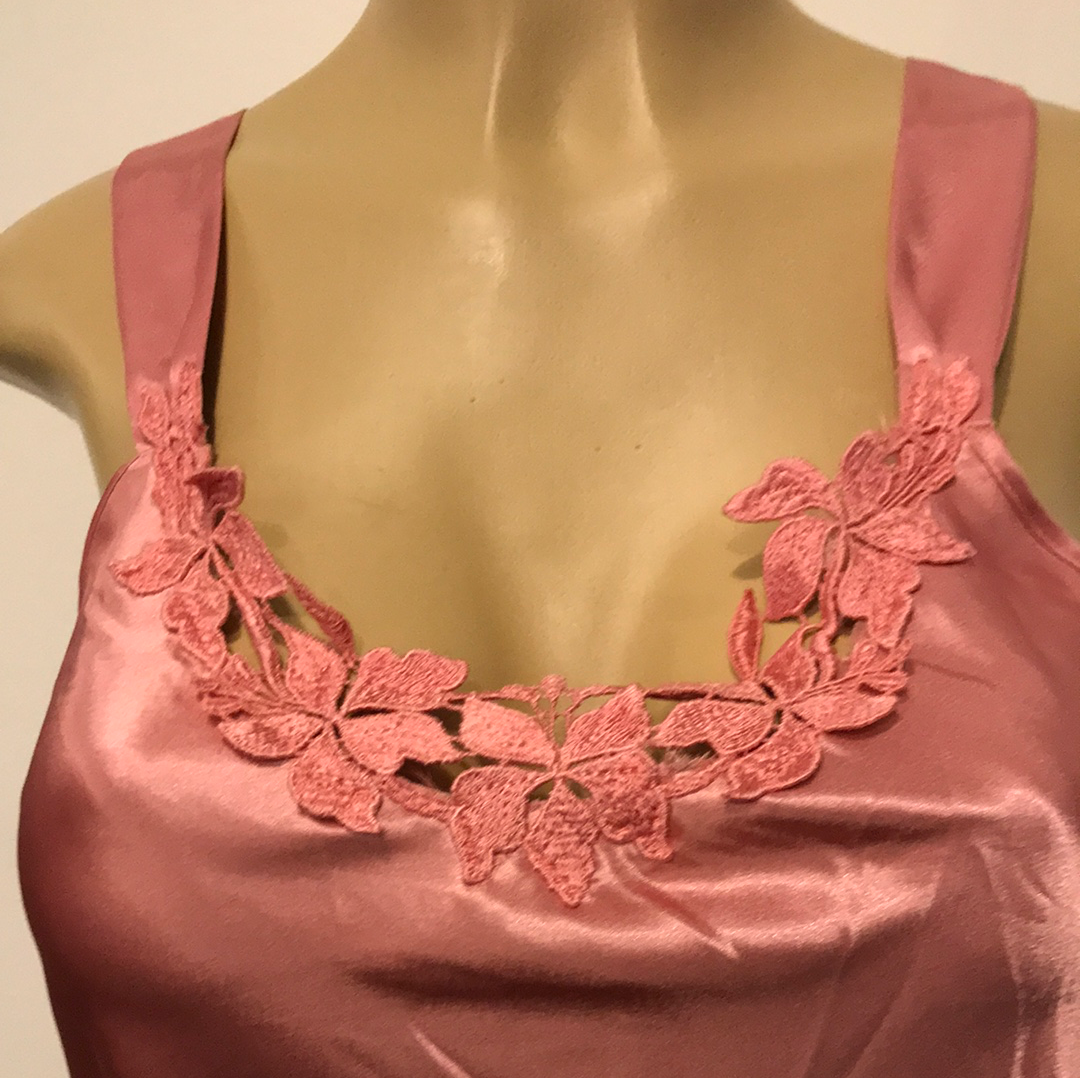 Dentelle Blush Gown